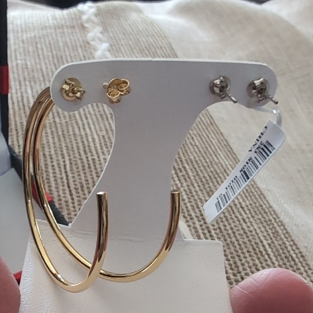 Gold Hoop Earrings with Lab Grown Diamonds - Picture 3 of 7